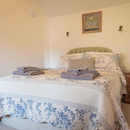 Coach House - Detached Cottage Within 135 Acres 브롬야드 외부 사진