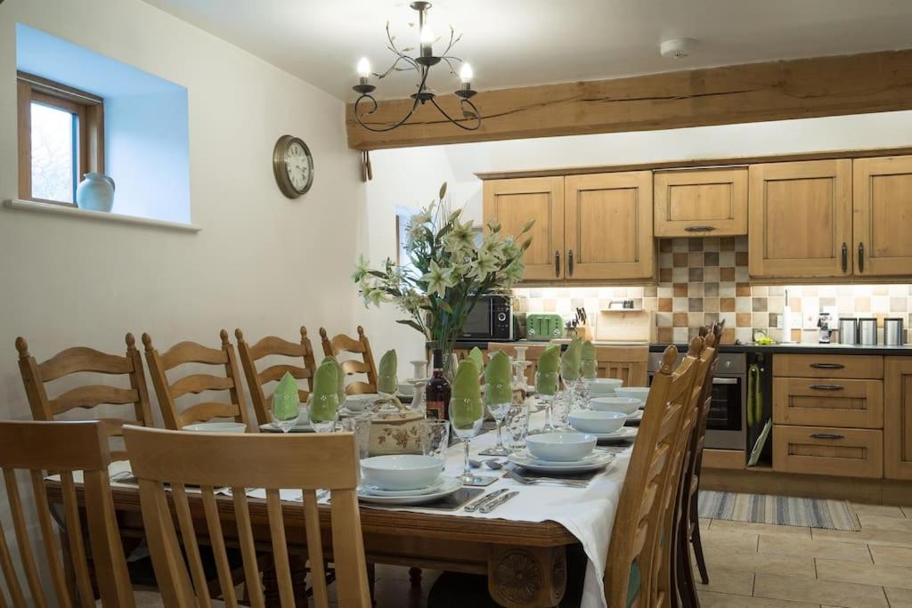 Coach House - Detached Cottage Within 135 Acres 브롬야드 외부 사진