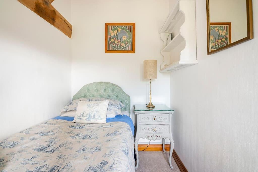 Coach House - Detached Cottage Within 135 Acres 브롬야드 외부 사진