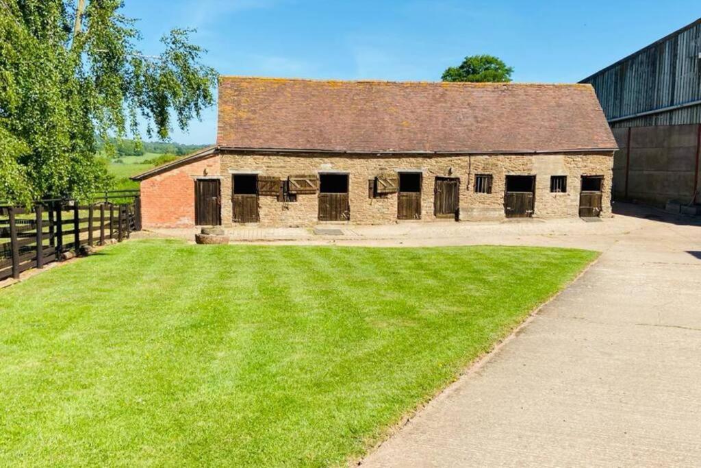 Coach House - Detached Cottage Within 135 Acres 브롬야드 외부 사진