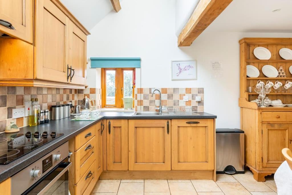 Coach House - Detached Cottage Within 135 Acres 브롬야드 외부 사진