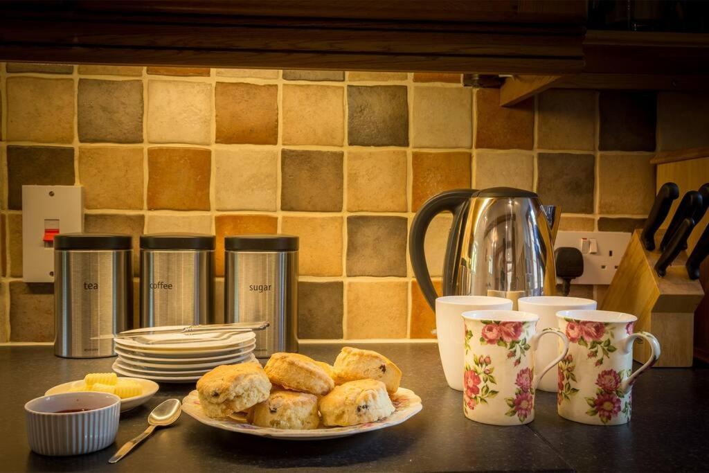Coach House - Detached Cottage Within 135 Acres 브롬야드 외부 사진