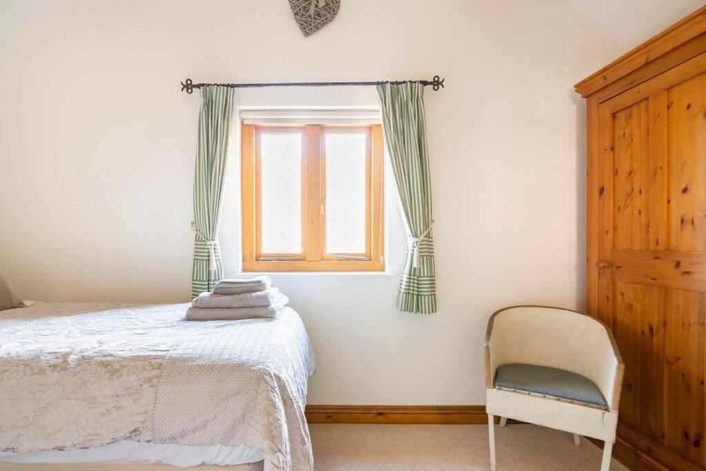 Coach House - Detached Cottage Within 135 Acres 브롬야드 외부 사진
