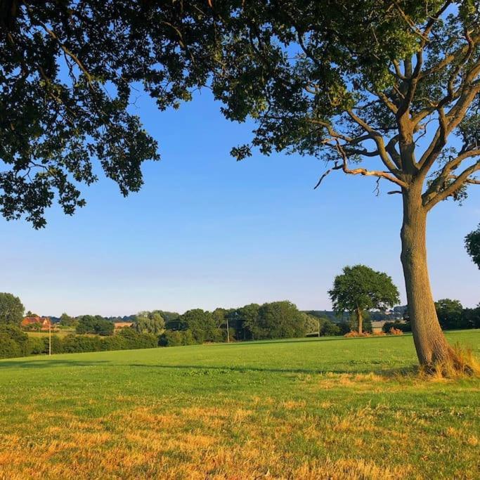 Coach House - Detached Cottage Within 135 Acres 브롬야드 외부 사진