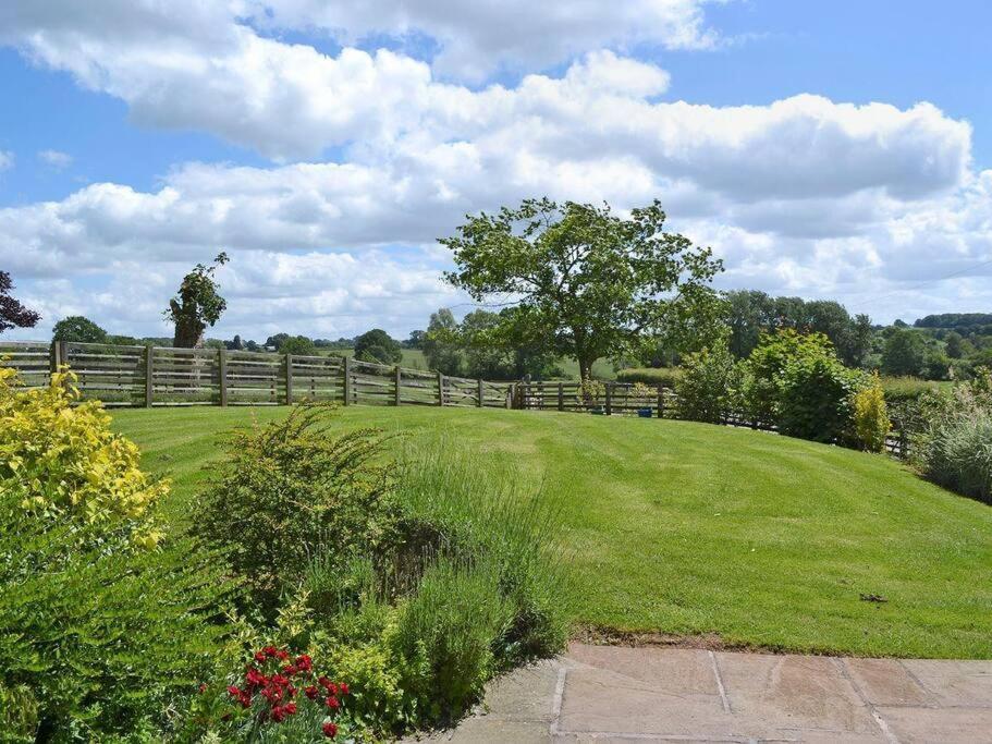 Coach House - Detached Cottage Within 135 Acres 브롬야드 외부 사진