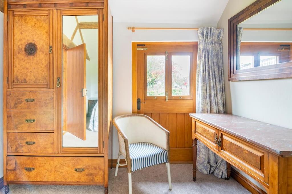 Coach House - Detached Cottage Within 135 Acres 브롬야드 외부 사진